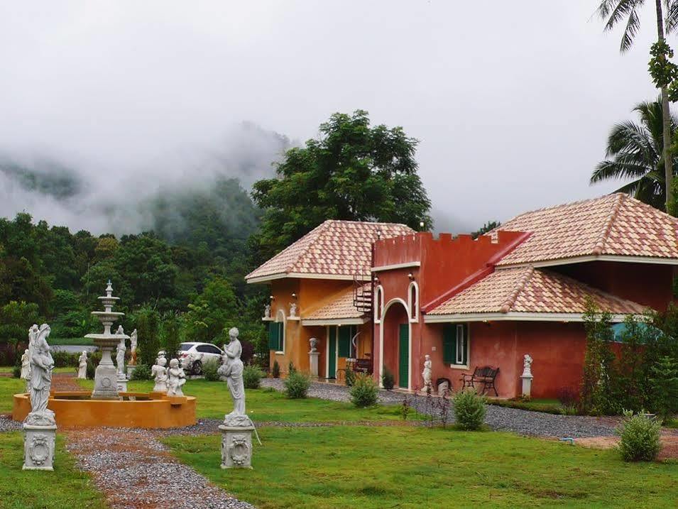 Cinque Terre Resort Thong Pha Phum Buitenkant foto